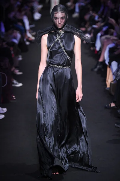 Look 35